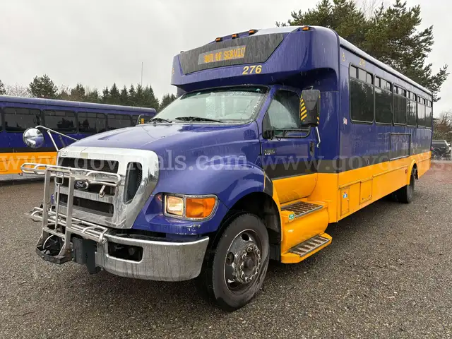 2015 Ford F-650 XLT 4X2 Glaval Concorde II 34 Passenger Bus (ID# 43852) (TCO) (25-3411) 11700