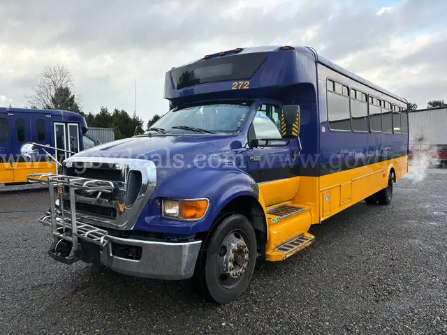 2015 Ford F-650 XLT 4X2 Glaval Concorde II 34 Passenger Bus (ID# 43855) (TCO) (25-3199) 11700