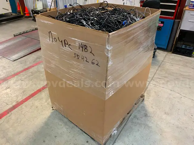 Pallet of Various Cables & Cords (ID #43903) (J9-1L) (No UPC)
