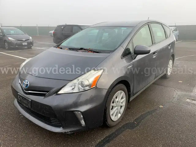2014 Toyota Prius V Hybrid Hatchback (ID# 43947) (W01) (25-4570) 179