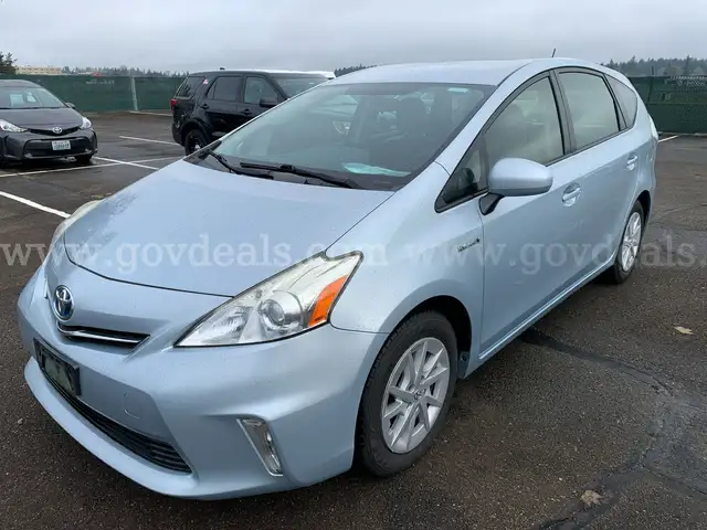2014 Toyota Prius V Hybrid Hatchback (ID# 43949) (W06) (25-4717) 179