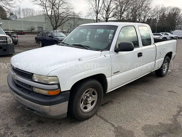 2000 Chevrolet Silverado 1500 Ext. Cab 4-Door 6.5ft Bed 2WD Pickup (ID# 43955) (EF0) (25-3772) 22301