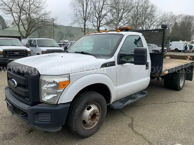 2011 Ford F-350 SD XL DRW 2WD Truck w/12ft Flatbed (ID# 43969) (EF02) (25-3920) 11700