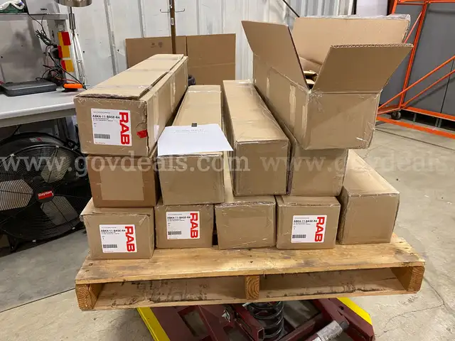 Lot of RAB Lighting Pole 4" Anchor Bolt Kits  (ID #43983) (H01-5L) (25-4079-12) 32302