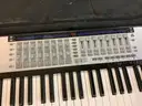 Pallet of Musical Keyboards (ID #43984) (J2-6L) (25-3815-111) 672