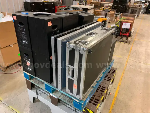 Pallet of Music Equipment (ID #43986) (J6-2R) (25-3815-112) 672