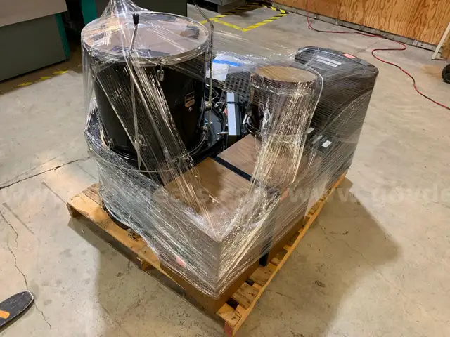 Pallet of Music Equipment (ID #43988) (J5-2L) (25-3815-112) 672