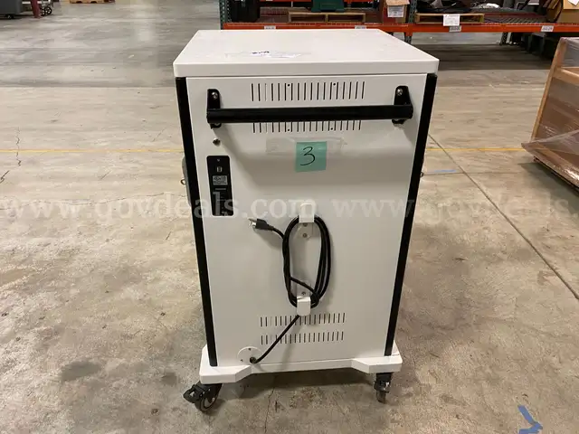 Lot 3 - Anywhere Charging Cart  (ID #44003) (I05-1L) (25-3765-2) 36416