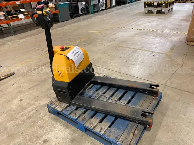 Electric Pallet Jack (ID #44012) (H11-1L) (25-4048-7) 490