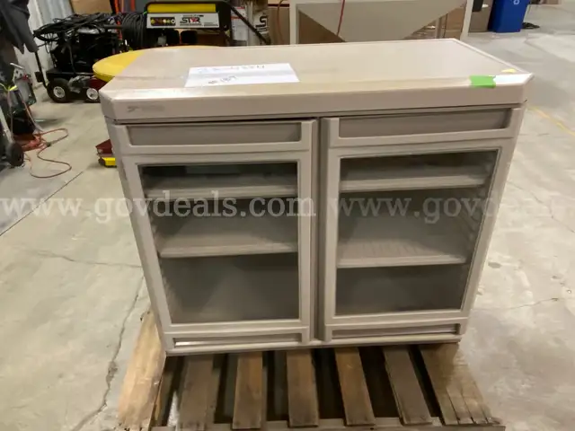 Metro Starsys Two Door Cabinet  (ID #44052) (G02-2L) (25-4334-26) 495