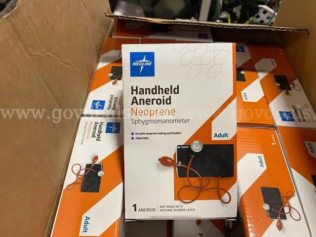 Lot Blood Pressure Cuffs w/Extra Thigh Cuffs  (ID #44089) (I01-2L) No UPC