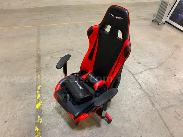 Wheeled Adjustable Chair (ID #44118) (J8-1R) (No UPC)