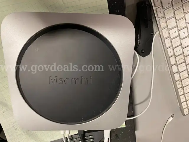 Lot of Apple MacMini Computers & Apple Laptops  (ID #44157) (G05-2R) (25-4152-1) 353
