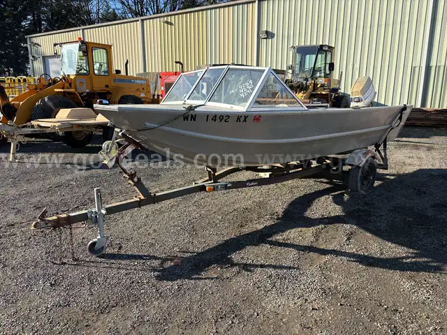 1977 Clakins Boat Trailer w/1976 16ft Hewescraft Boat, Evinrude 70, & Johnson 25 Motors (ID# 44169) (GVL) (25-4289)+ 477