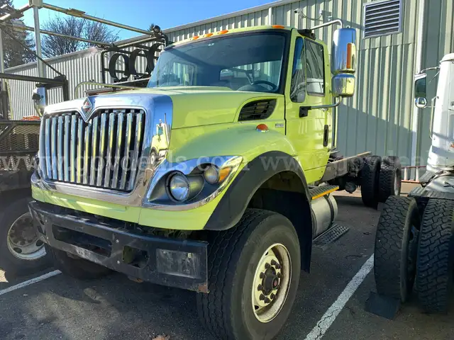 2011 International 7400 SFA Cab & Chassis Truck *Tow-Away* (ID# 44195) (E13) (25-3377) 405