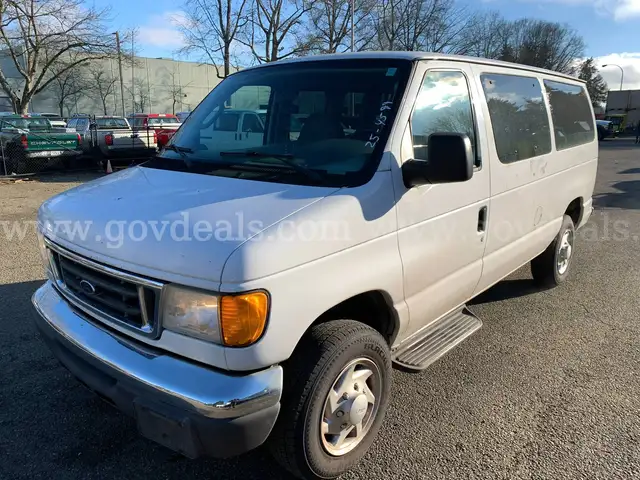 2007 Ford Econoline E-350 XL SD Van (ID# 44219) (OEF) (25-4599) 632