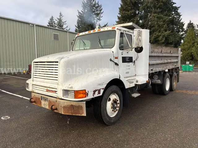 1988 International 8300 6x4 Dump Truck (ID# 44272) (E04) (25-4564) 632