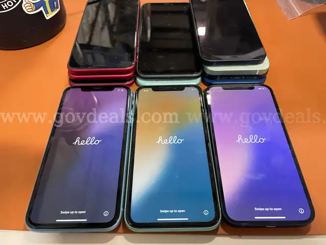 Case of ct.12 Cell Phones- iPhone XR, iPhone 11, and iPhone 12 (ID #44299) (H01-3L) (25-1057-1) 179
