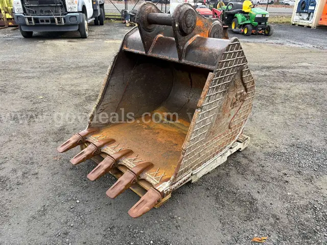 2017 PSM JD 160 42in HD (Heavy Duty) Bucket (ID# 44301) (GVL) (25-4695) 490