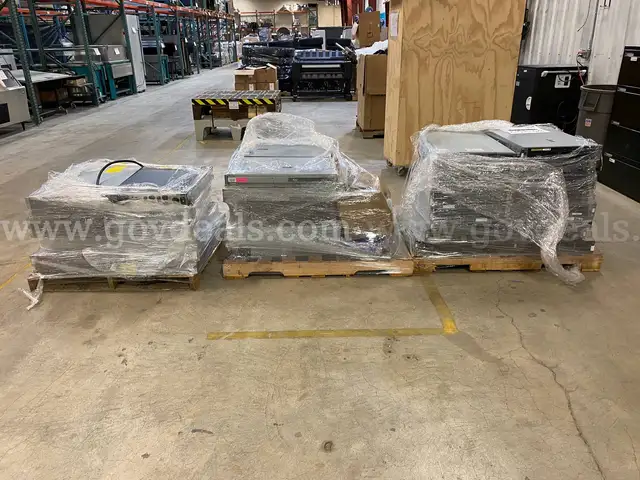 Lot of Three Pallets of Networking Equipment  (ID #44405) (I05-2R/2L & I06-2R) (25-4312-13) 085