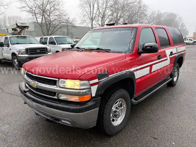 2006 Chevrolet Suburban 2500 4WD SUV, LOW MILES! Under 84K (ID# 44506) (E0) (25-3847) 21716