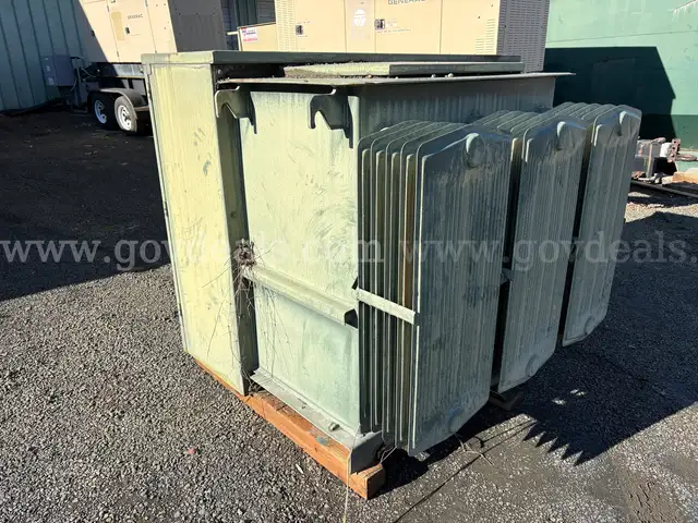 T&R Electric Supply Co 300 kVA 3-Phase Pad Mounted Transformer (ID# 44628) (GVL) (26-0137) 179