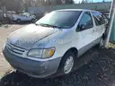 2001 Toyota Sienna SE Van *Tow-Away* (ID# 44632) (OEF) (25-3792) 693