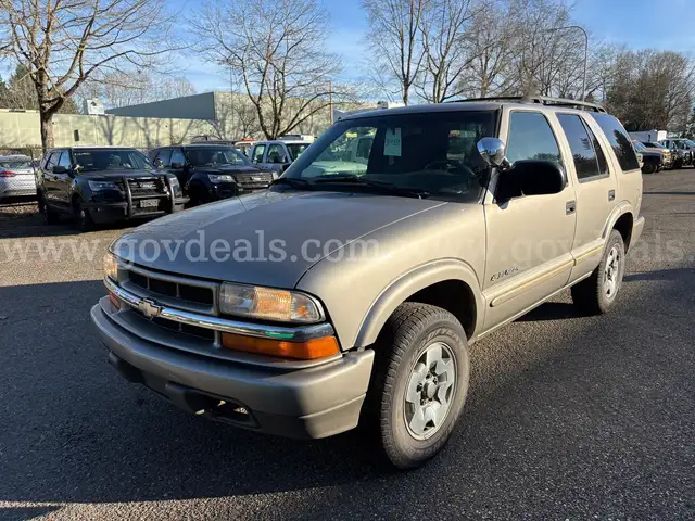 2004 Chevrolet Blazer 4WD SUV, Low Miles! Under 66K (ID# 44639) (W02) (25-4338) 21804