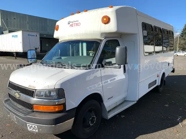2012 Chevrolet Express G4500 GCII Shuttle Bus 14 Passenger w/ Wheelchair Lift (ID#44648) (PRT) (26-0147)11700