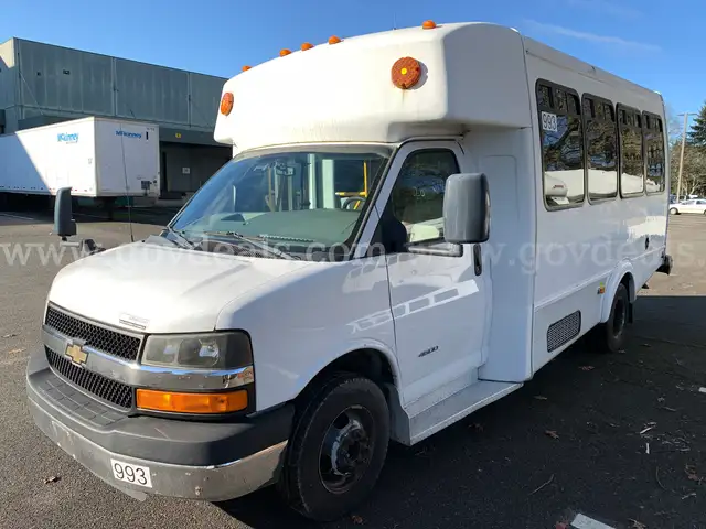 2013 Chevrolet Express G4500 GCII Shuttle Bus 14 Passenger w/ Wheelchair Lift *Tow-Away*(ID#44662) (PRT) (26-0145) 11700