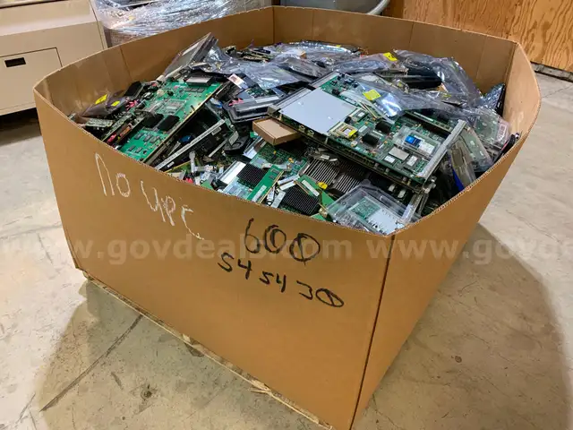 Pallet of Computer Circuit Boards & Memory (ID #44689) (J5-1L) (No UPC)