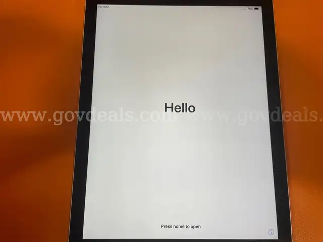 iPad Air 1st Gen | Black | 16GB | Cellular (ID# 44710) (D-Case) (NoUPC)