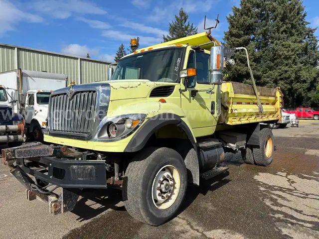 2009 International 7600 SFA 4X2 Dump/Plow Truck (ID# 44760) (E07) (25-0385) 405