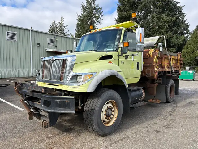 2005 International 7600 SFA 4X2 Dump/Plow Truck, Low Miles! Under 78K (ID# 44816) (E03) (25-0463) 405