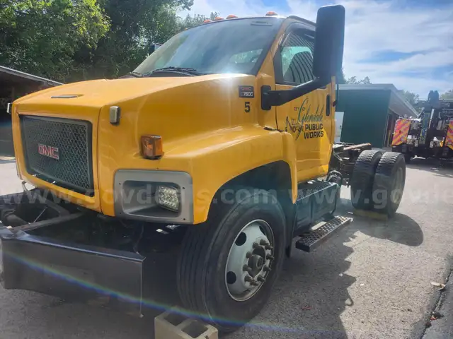 2007 GMC C7C042