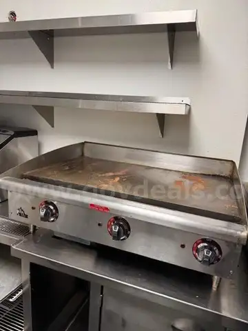 Star-Max Electric Griddle with Snap-Action Thermostat 36"W