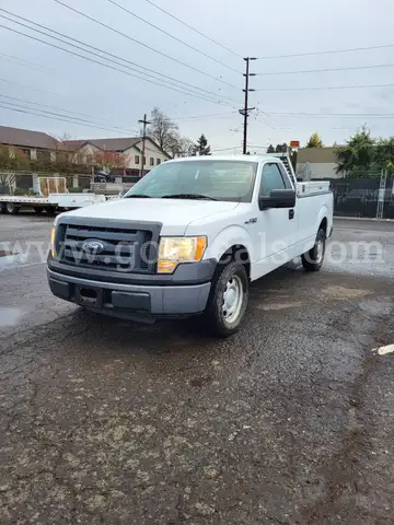 2010 Ford F-150 XL 8FT. Bed 2WD **Blown Headgasket**