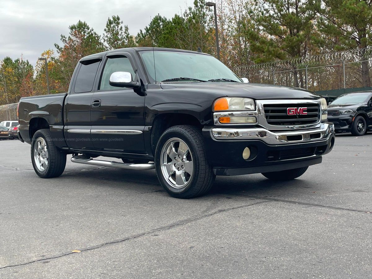 2007 GMC Sierra Classic 1500 SLT Ext. Cab Short Box 4WD | GovDeals