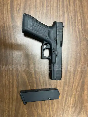 Glock 17 Gen 5 pistol