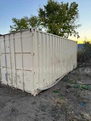 20&#x27; Shipping container