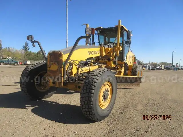 2008 VOLVO AWD Motor Grader - Includes Ripper and Blade - Engine Rebuilt