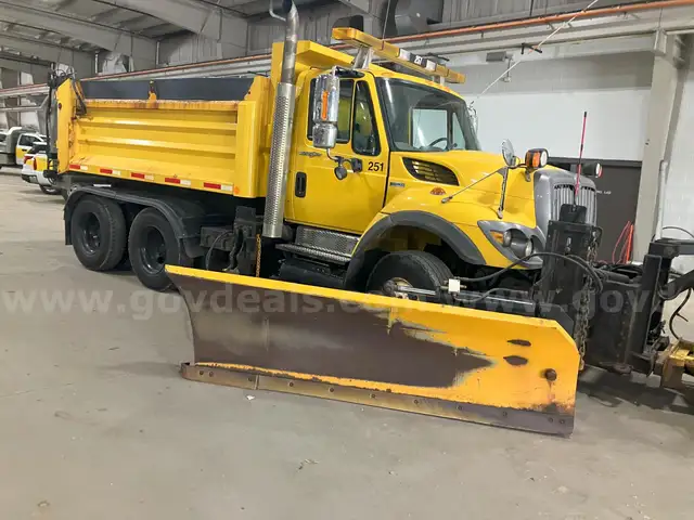 2009 International 7400 Dump Truck with Plow, Spreader, Wing
