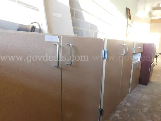 Countertop and Cabinets