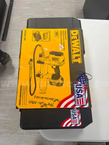 Dewalt Grease Gun Kit