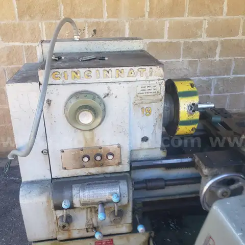 South Bend Lathe Co - Cincinnati Manual Shifter Lathe