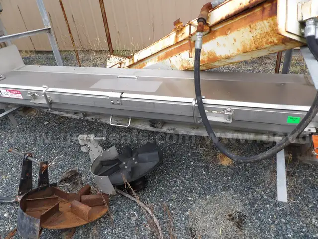 Salt Dog Spreader Box