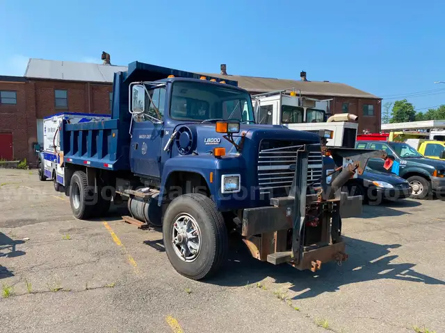 1991 Ford L8000F