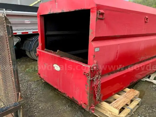 15 Yard Capacity Slide in Chip or Leaf Box for dump truck use.