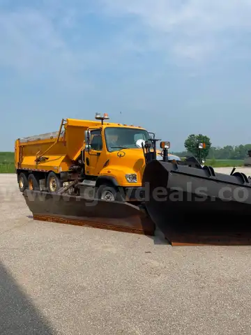 2015 Freightliner 114SD
