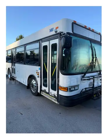 2004 Gillig Transit Bus
